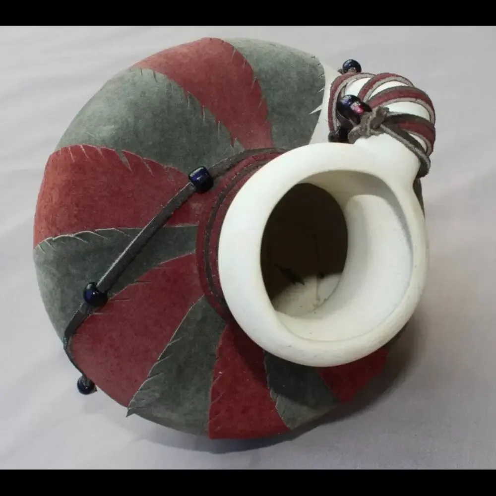 Artist Signed CharLon Leather Feather AMPHORIA White‎ Bisque Vase